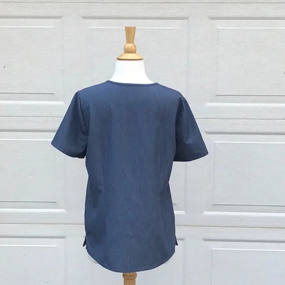 Figs Technical Collection Denim Blue Casma Scrub Top Size Medium - Picture 5 of 7